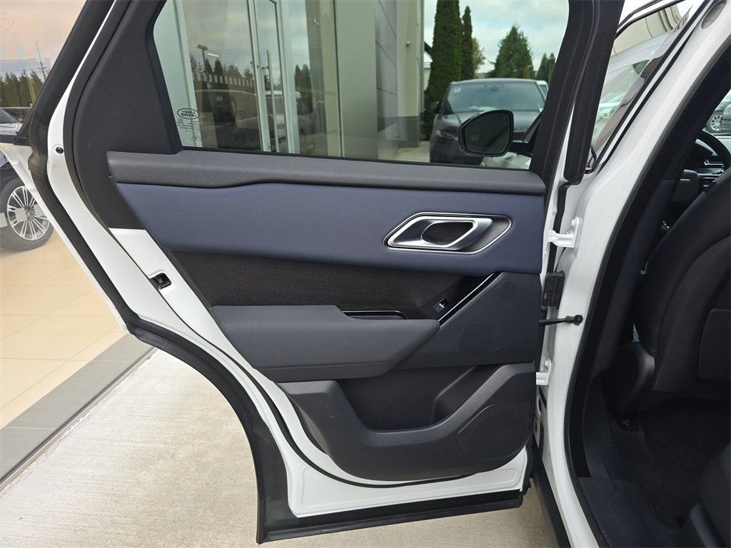2025 Land Rover Range Rover Velar S photo 23