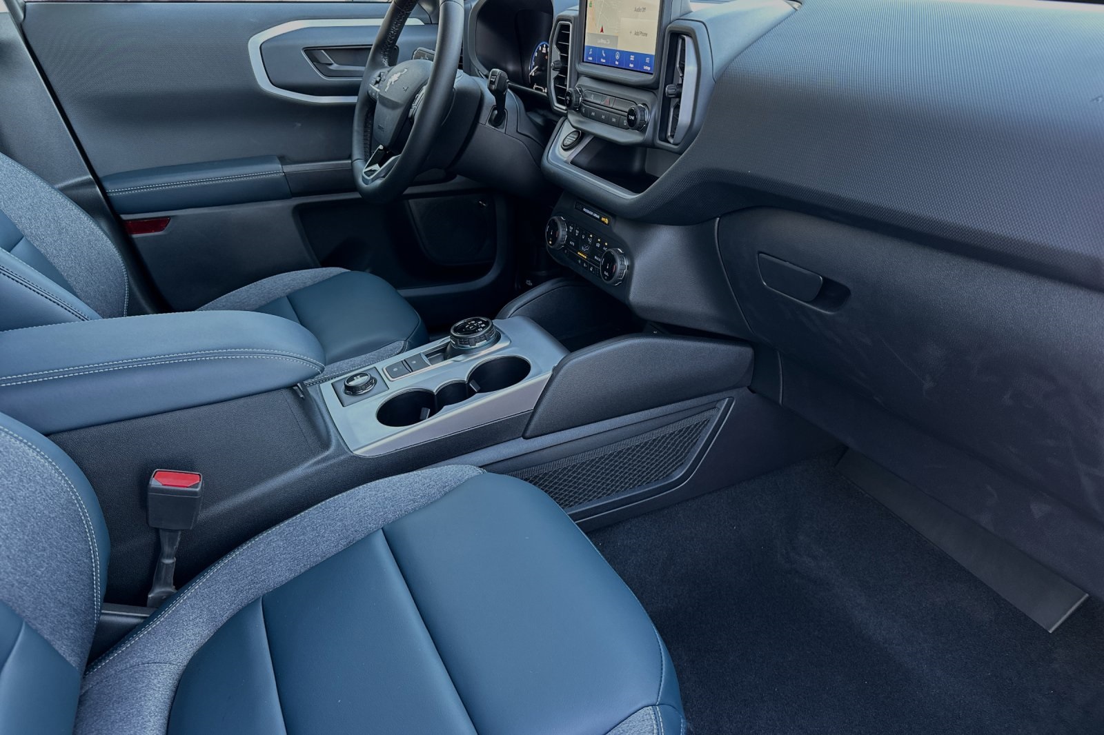 2024 Ford Bronco Sport Outer Banks photo 11