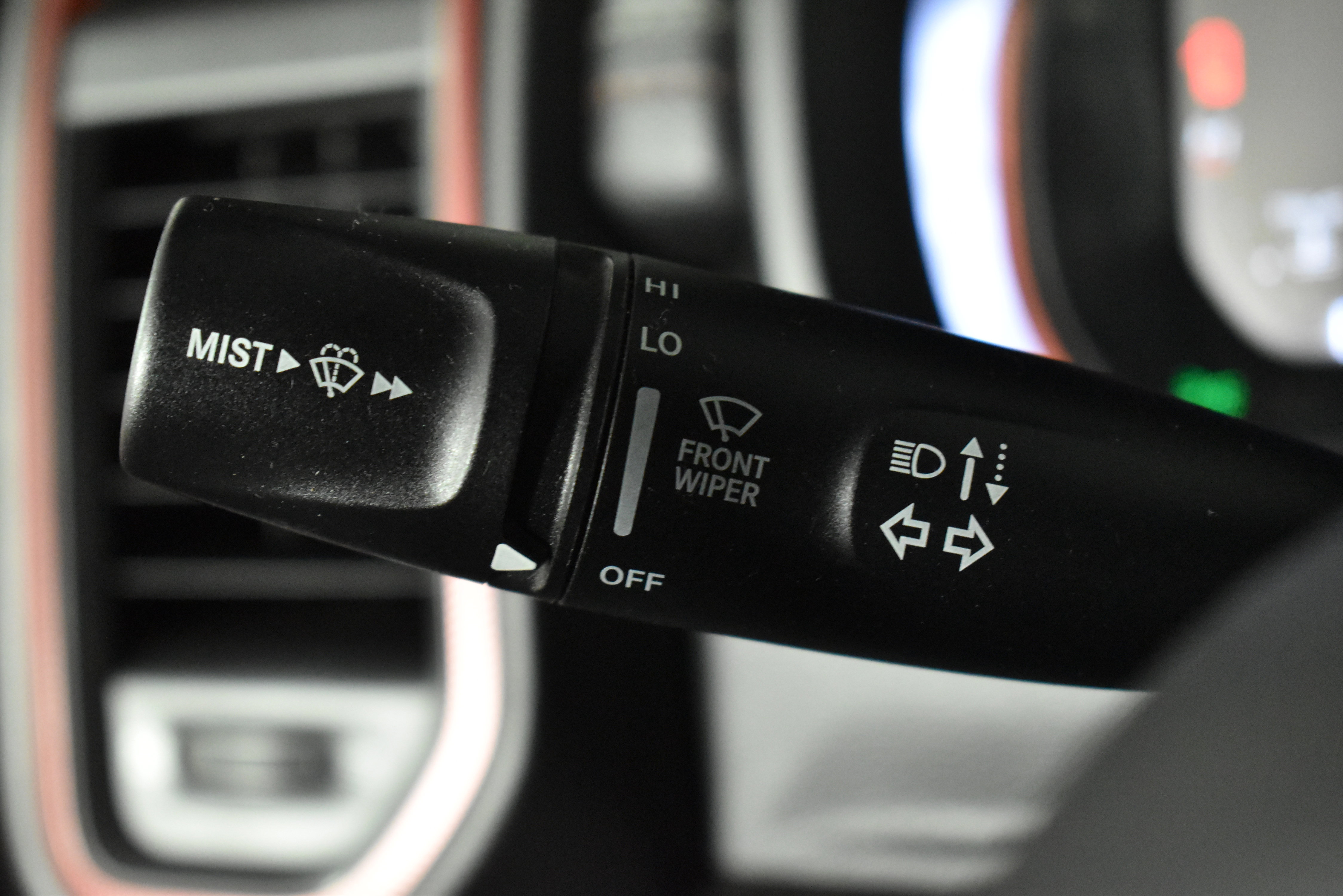 2025 Ram 1500 Rebel photo 4