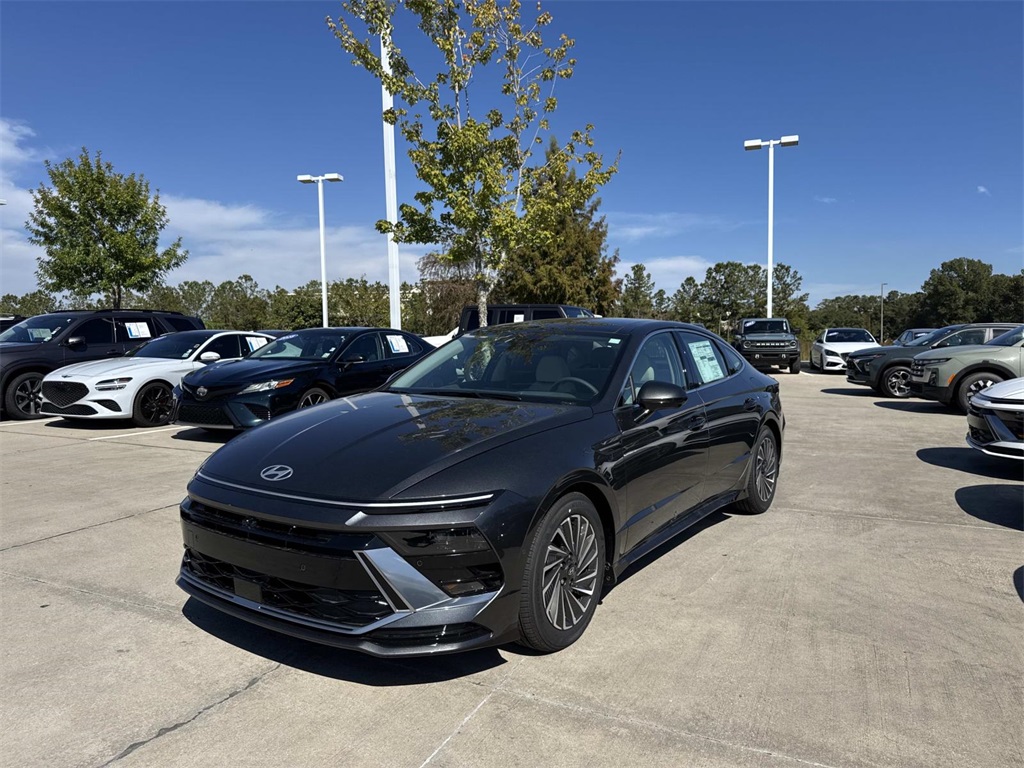 2025 Hyundai Sonata Hybrid Limited's photo