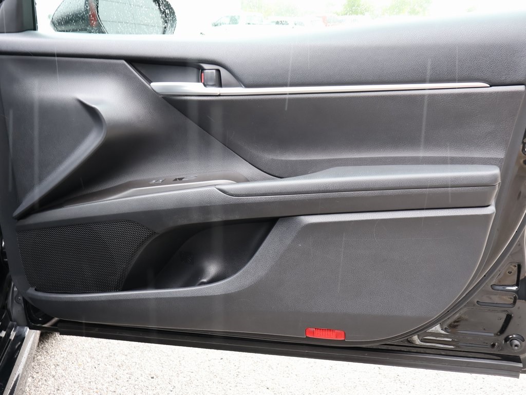 2024 Toyota Camry SE photo 8