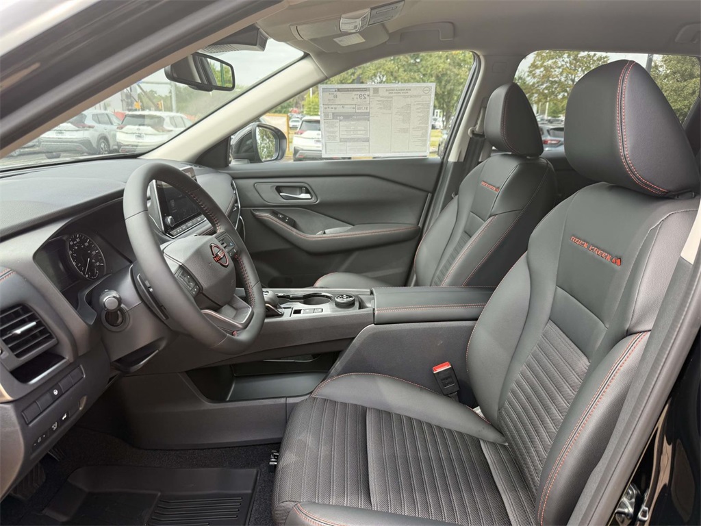 2026 Nissan Rogue SV photo 8