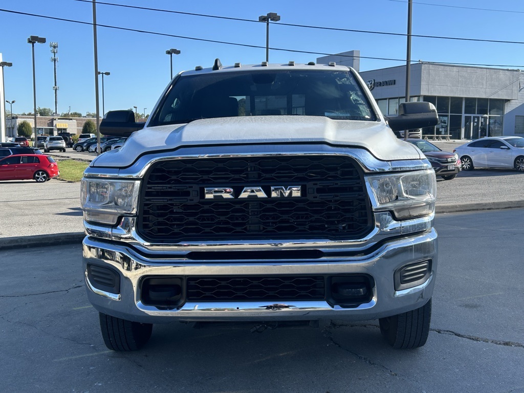 2022 Ram 3500 Tradesman photo 3