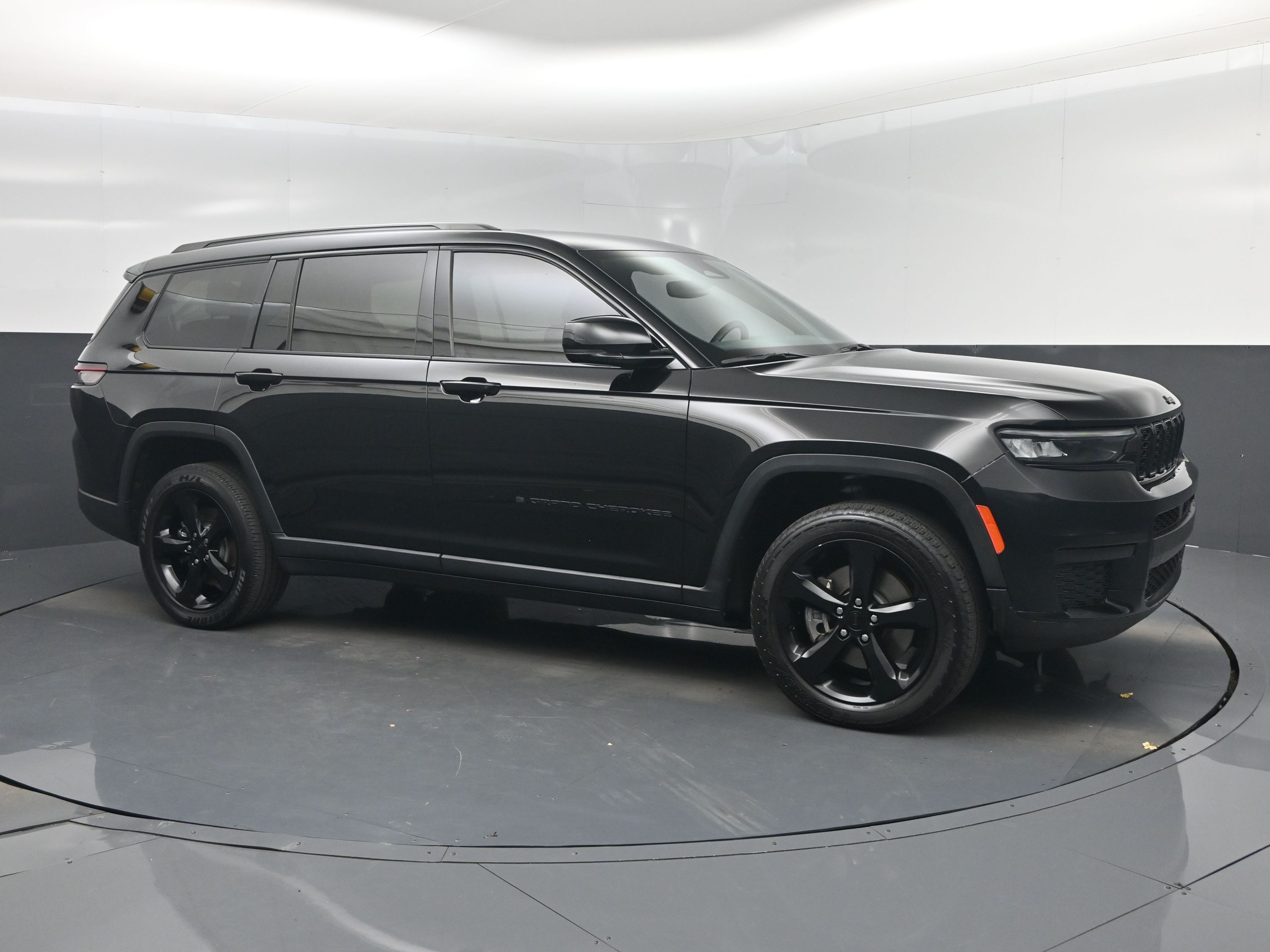 2022 Jeep Grand Cherokee L Altitude's photo