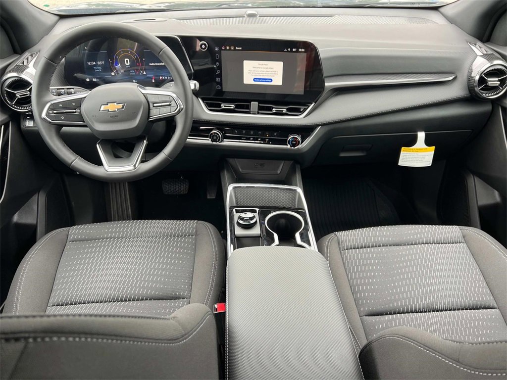 2026 Chevrolet Equinox LT photo 2