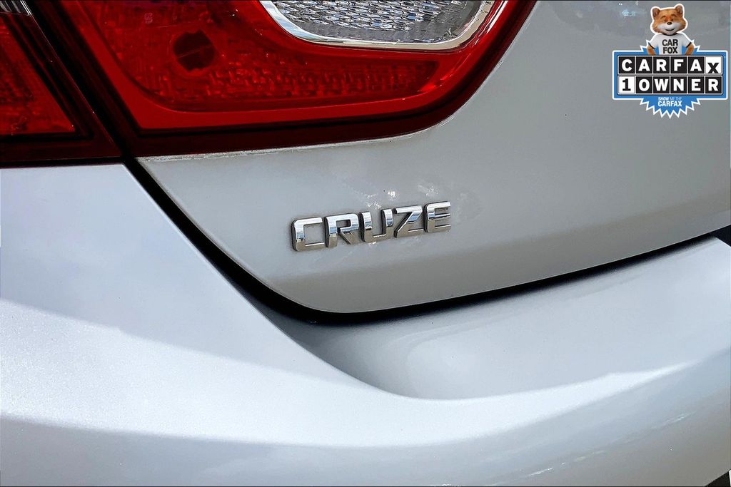 Image 7 of Pre-Owned 2017 Chevrolet Cruze Premier
