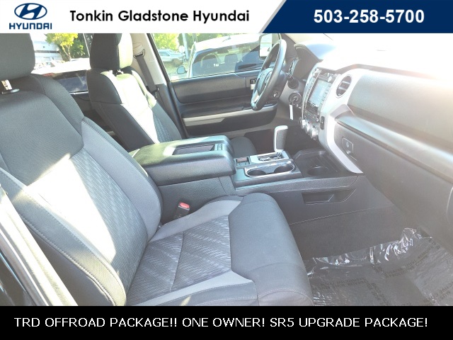 2019 Toyota Tundra SR5 photo 24