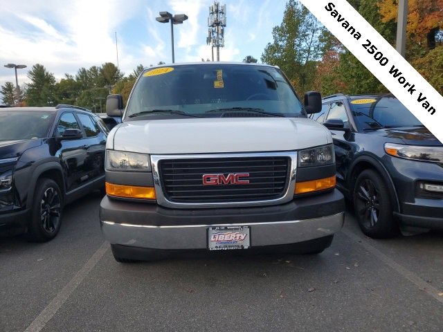 2024 Gmc Savana Cargo 2500 photo 2