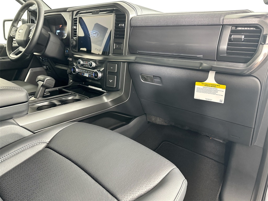 2025 Ford F-150 Lariat photo 24
