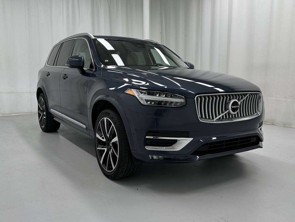 2024 Volvo XC90 Plus photo 2
