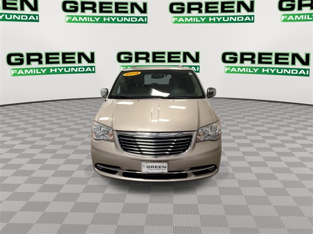 2014 Chrysler Town & Country photo 5