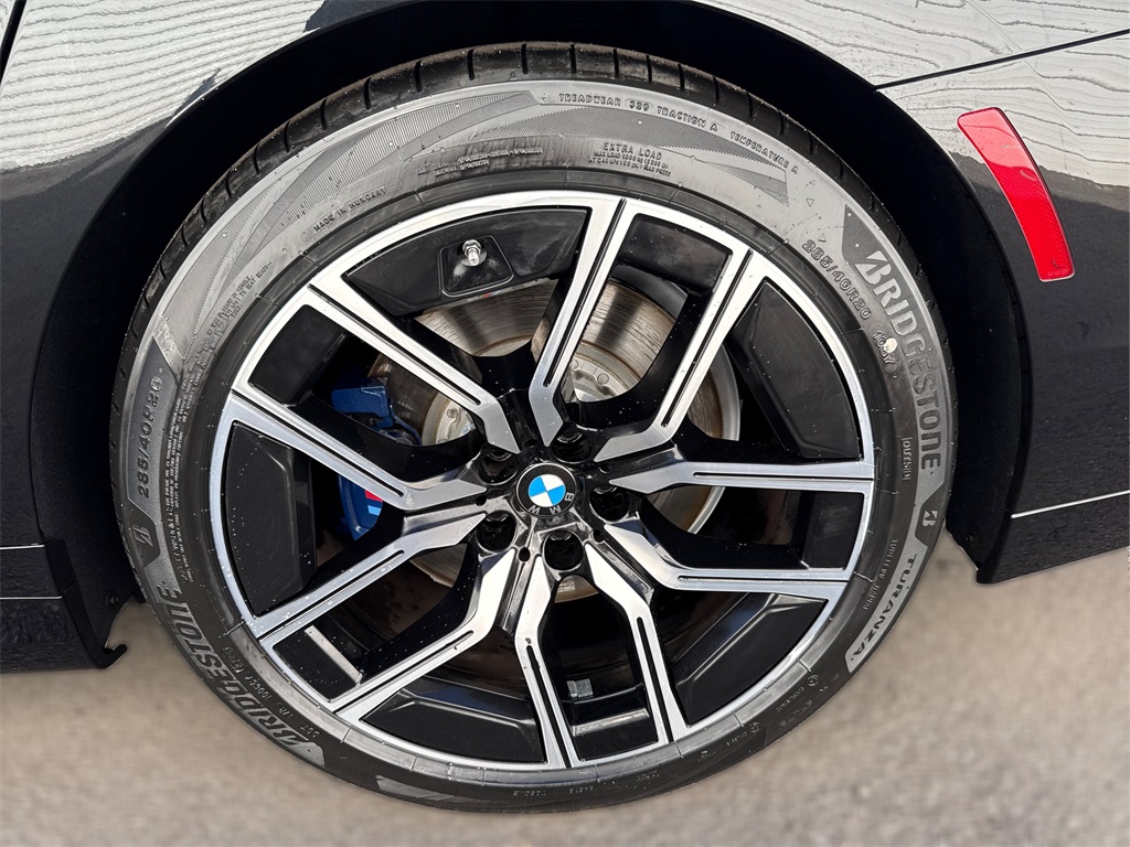2023 Bmw 740i photo 12