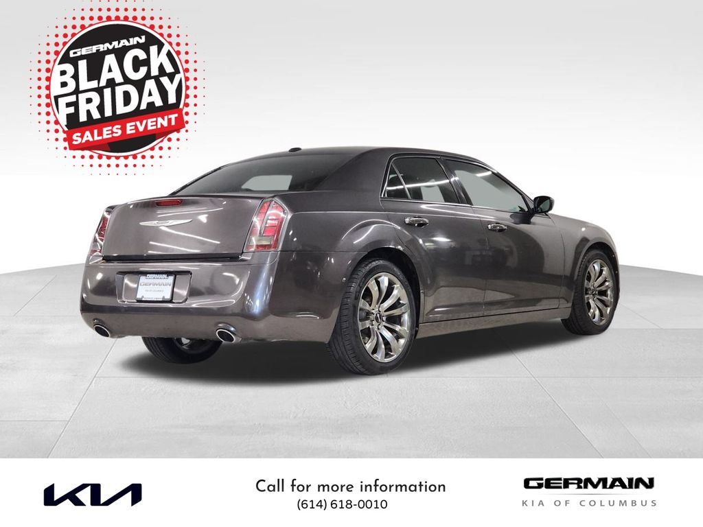 2014 Chrysler 300 S photo 4