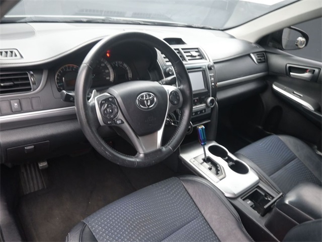 2014 Toyota Camry L photo 16
