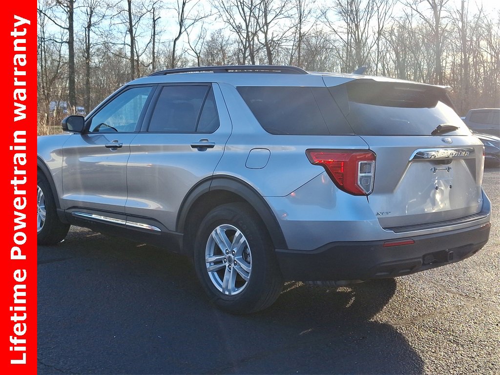 2021 Ford Explorer XLT photo 2
