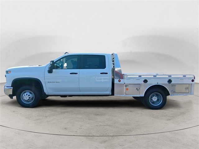 2024 Chevrolet Silverado 3500HD Work Truck photo 2