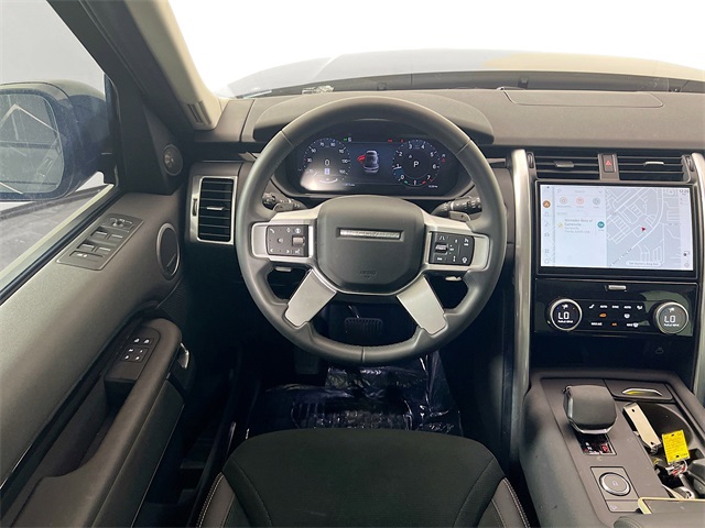 2024 Land Rover Discovery S photo 19