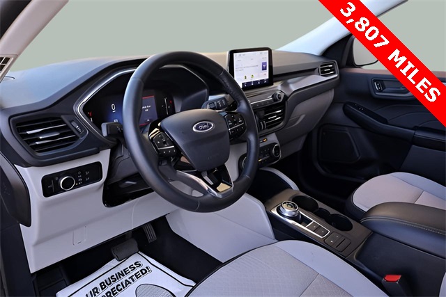 2025 Ford Escape Active photo 2