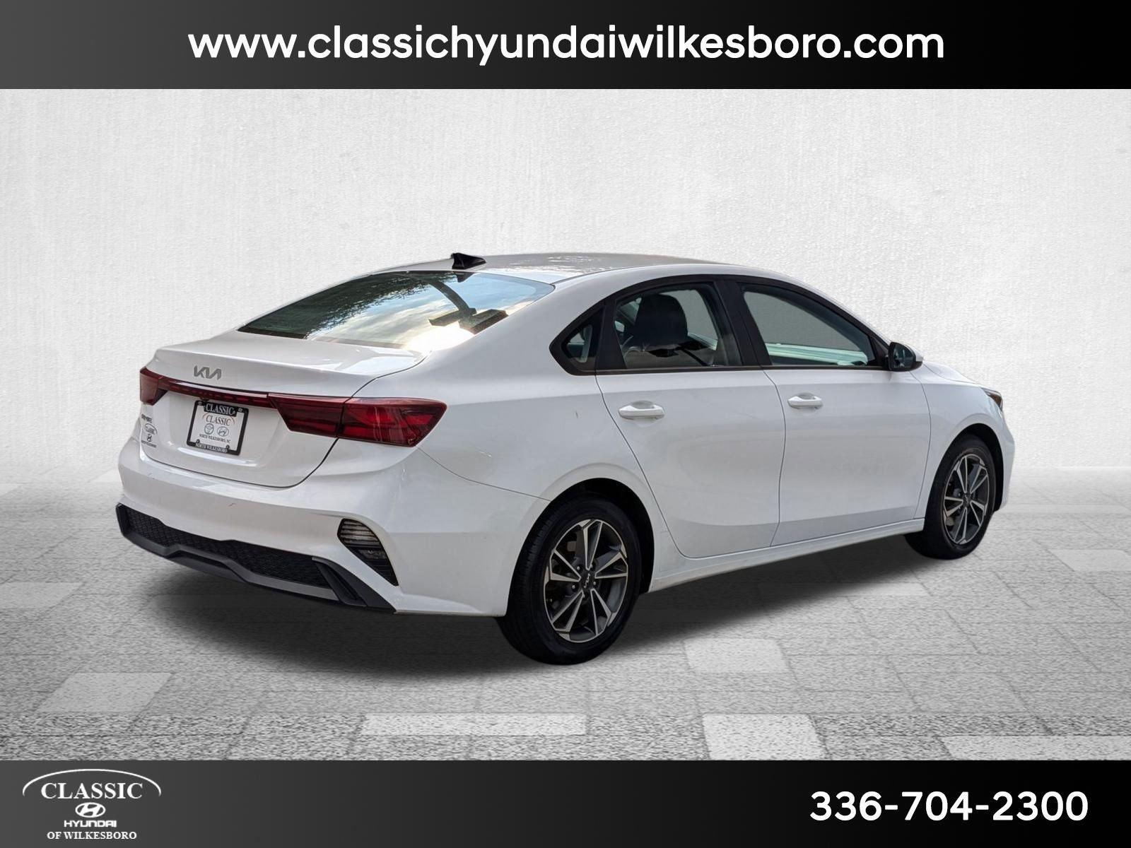 2023 Kia Forte LXS photo 4