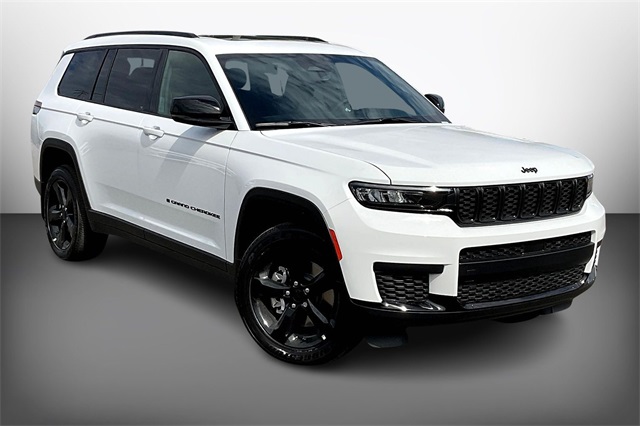 2025 Jeep Grand Cherokee L Altitude's photo