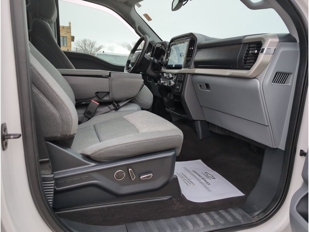 2021 Ford F-150 XLT photo 32