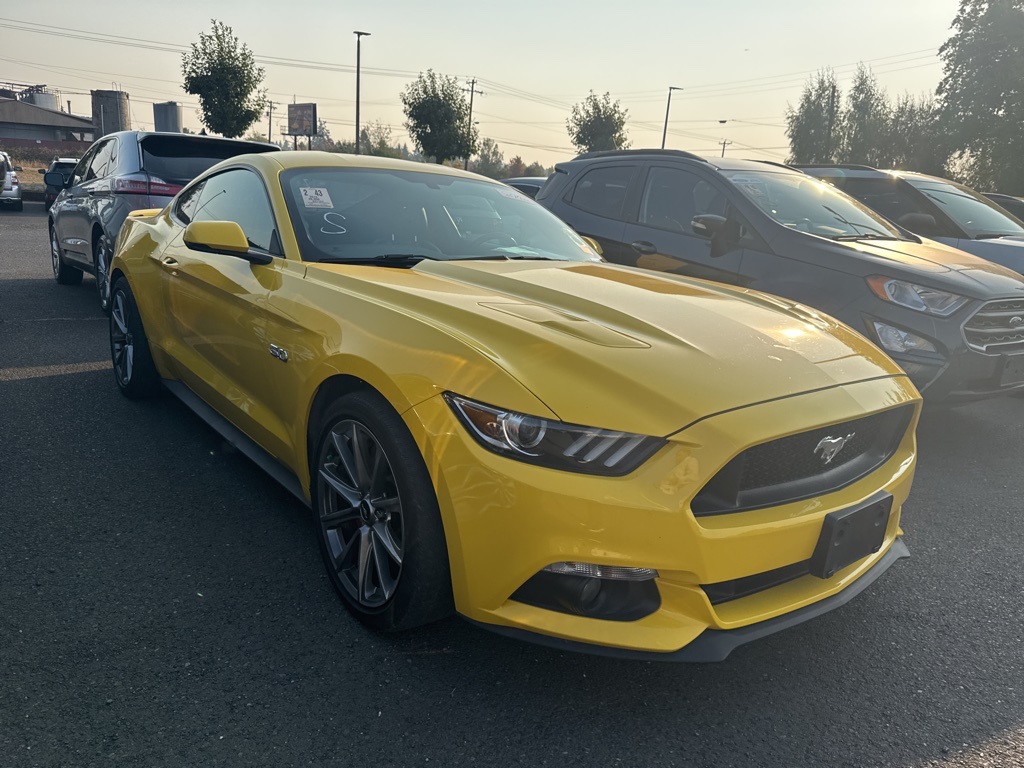 2015 Ford Mustang GT Premium photo 4
