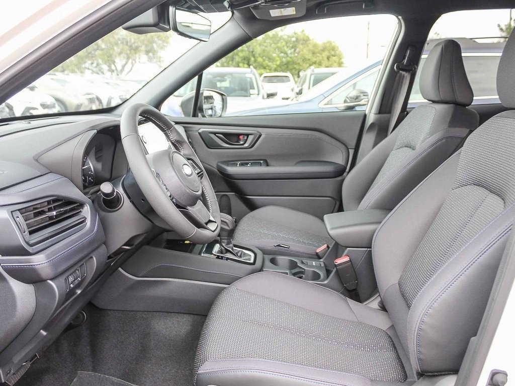 2025 Subaru Forester Premium Base photo 17