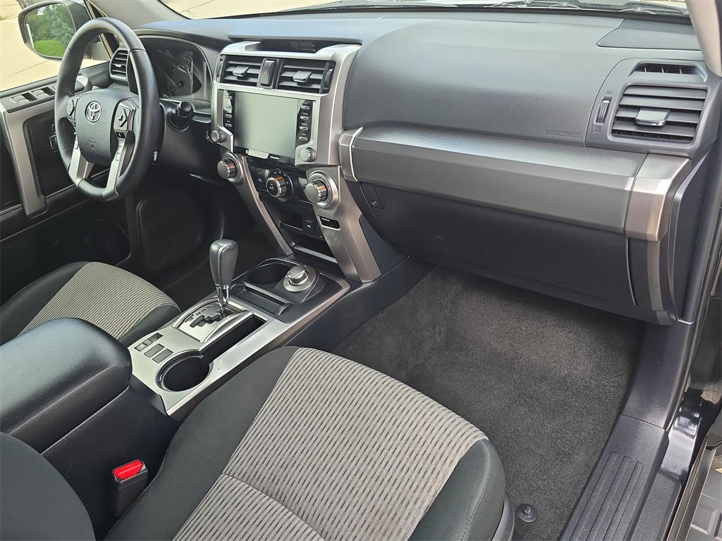 2024 Toyota 4Runner SR5 4WD photo 38