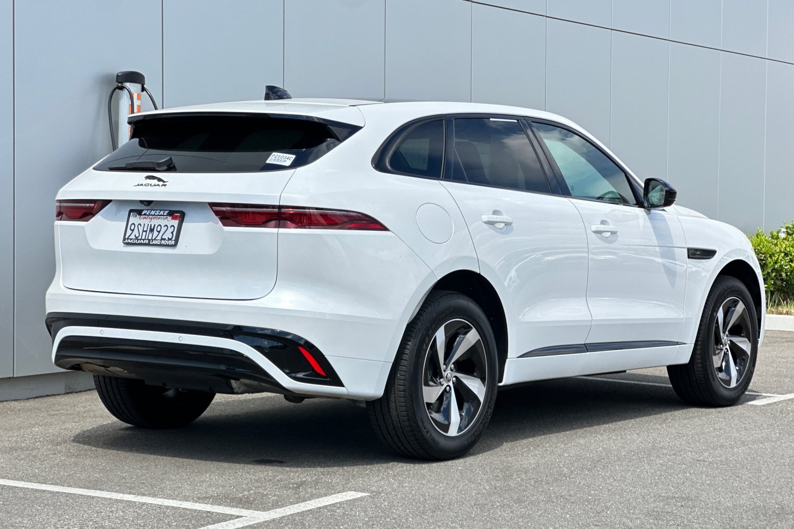 2025 Jaguar F-PACE P250 R-Dynamic S photo 6