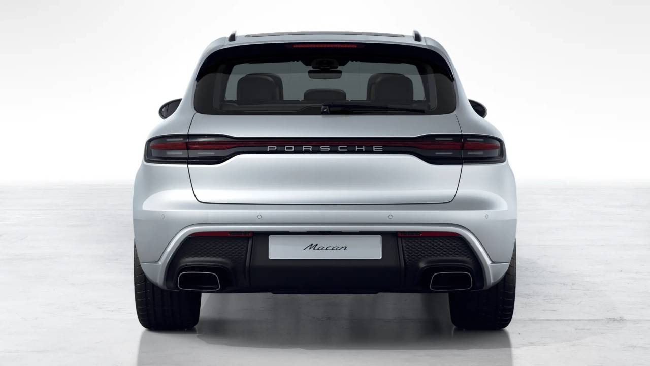 2026 Porsche Macan T photo 8