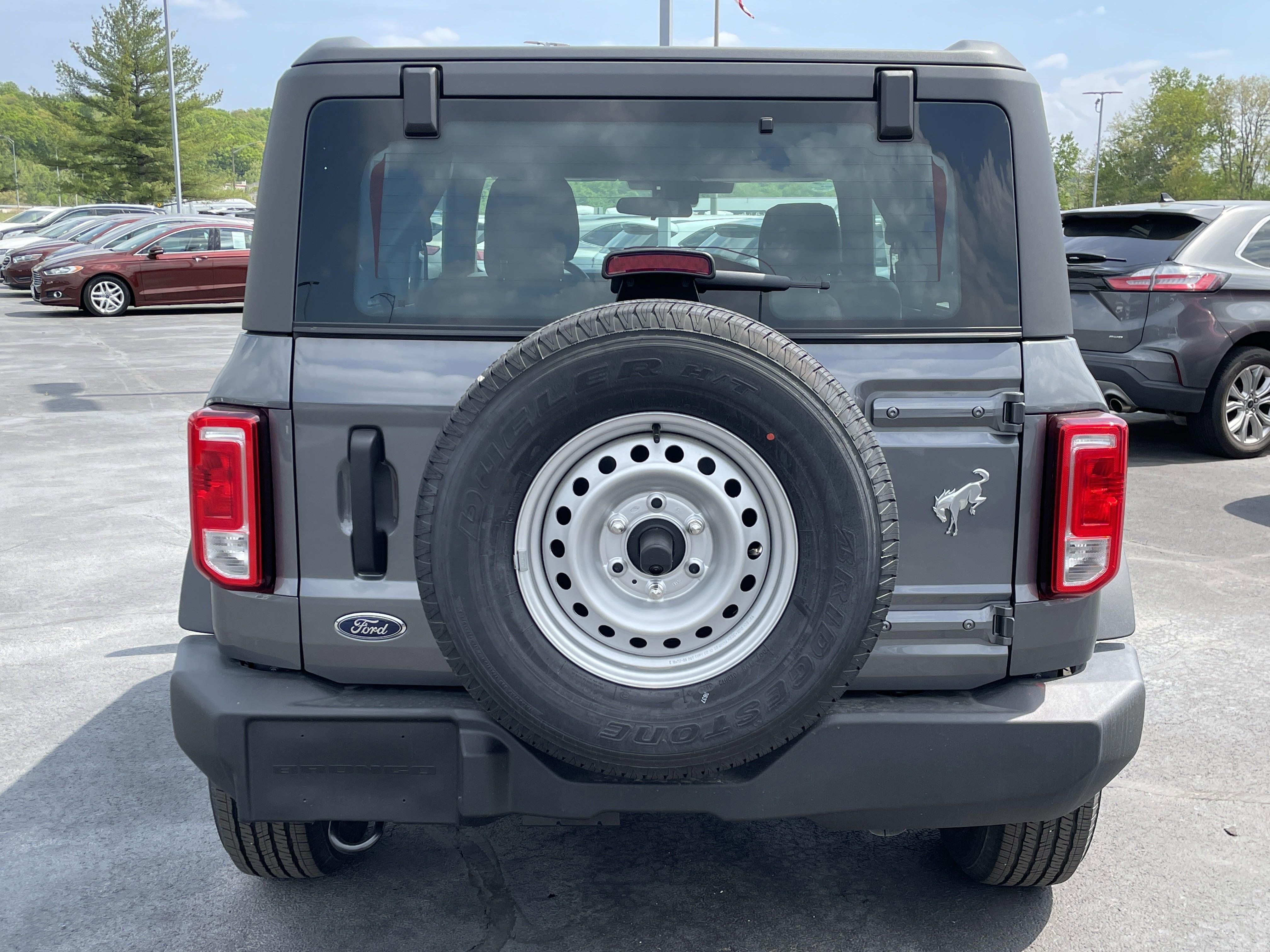 2025 Ford Bronco Base photo 4