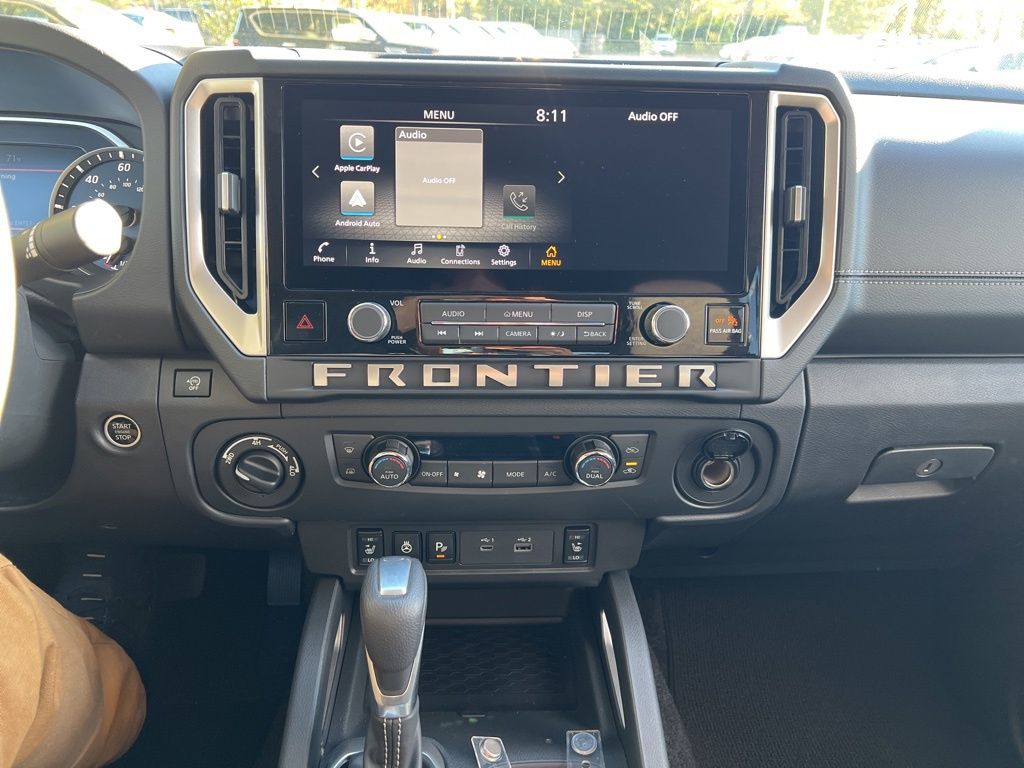 2025 Nissan Frontier SV photo 10