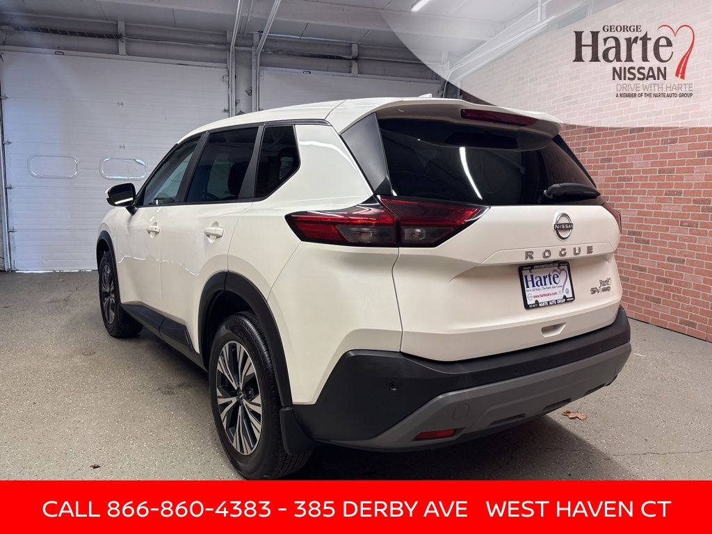 2023 Nissan Rogue SV photo 3