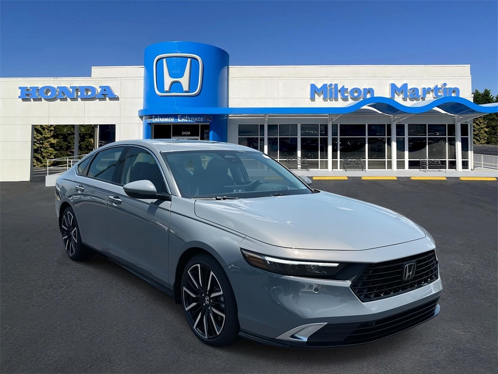 2025 Honda Accord Hybrid Touring's photo