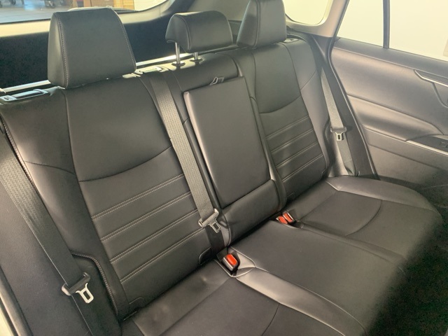 2020 Toyota RAV4 XLE Premium photo 27