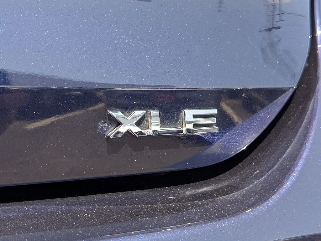 2022 Toyota Highlander XLE photo 9