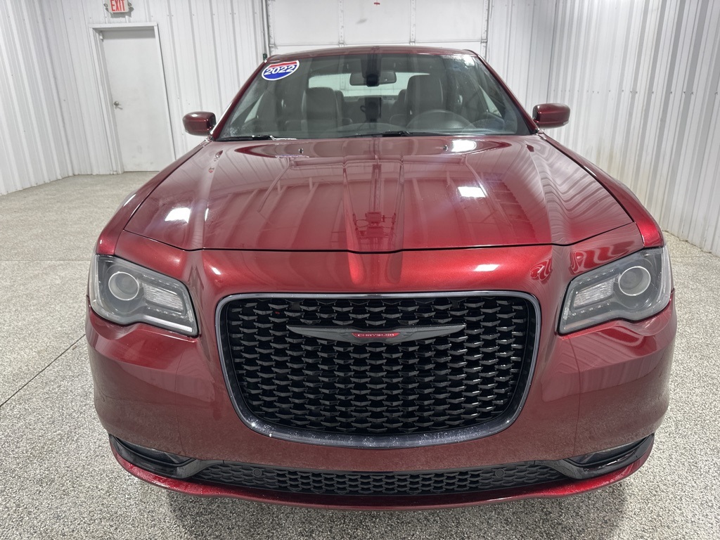 2022 Chrysler 300 S photo 4