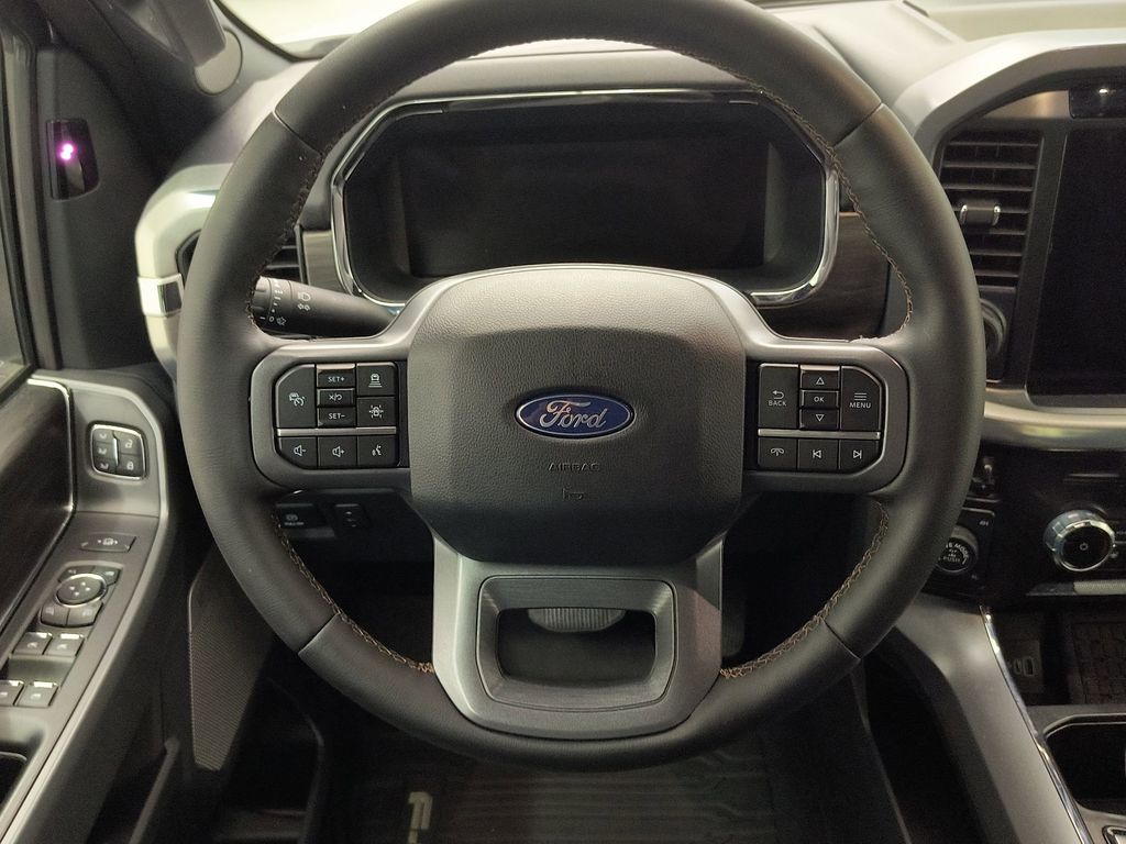 2025 Ford F-150 Lariat photo 13