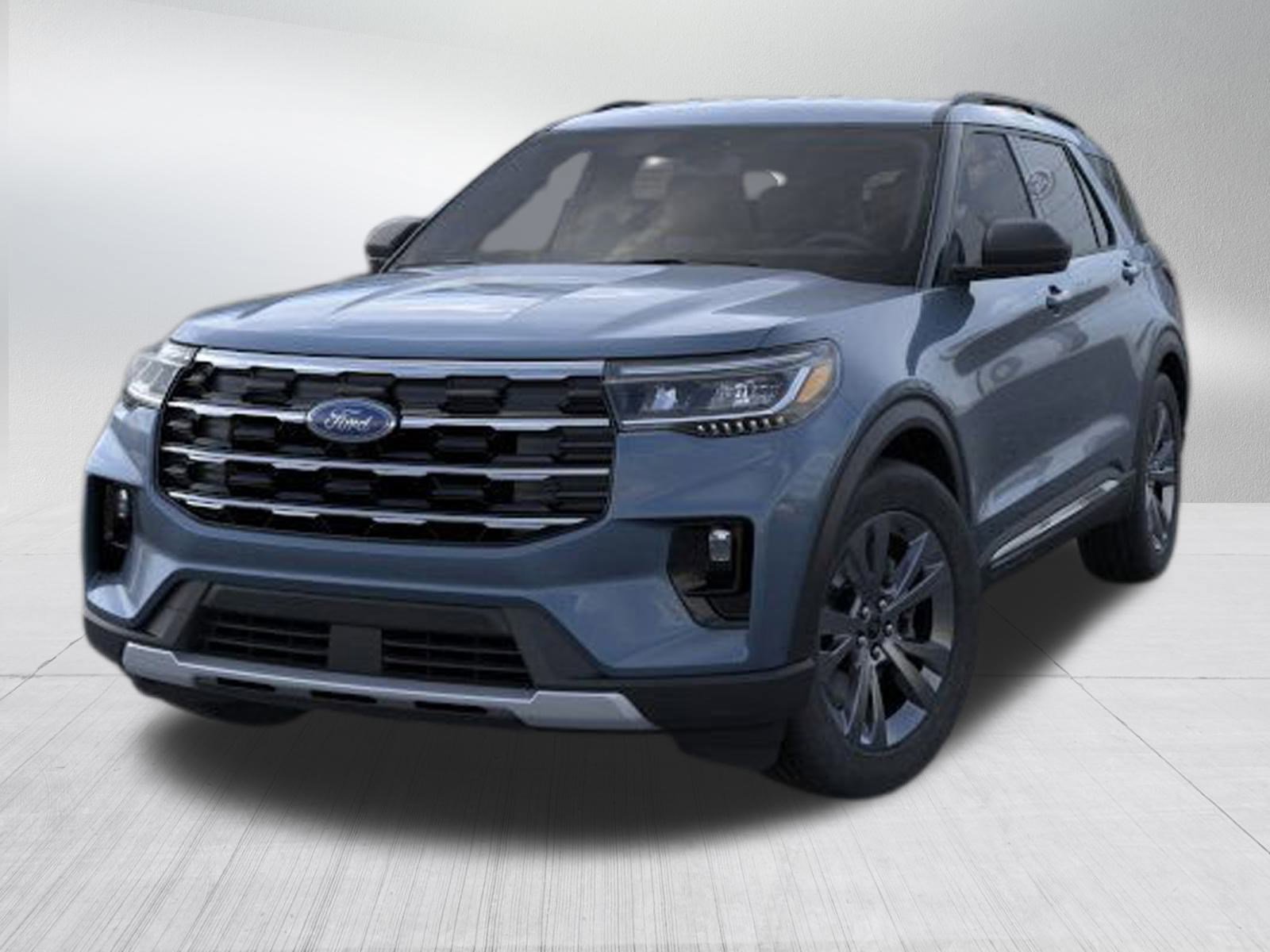 2025 Ford Explorer photo 2