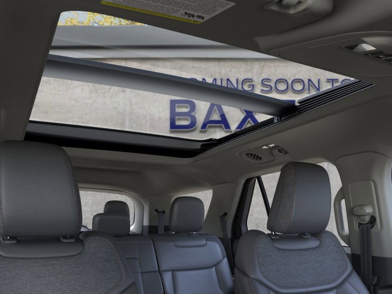 2025 Ford Explorer photo 21