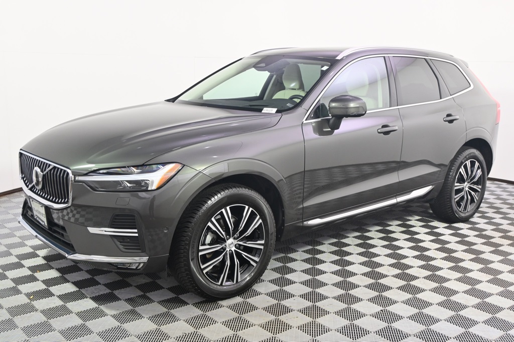 Used 2022 Volvo XC60 Inscription with VIN YV4L12RL4N1982228 for sale in Richfield, Minnesota