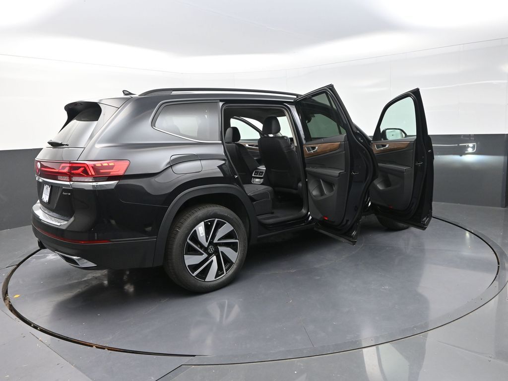 2026 Volkswagen Atlas SE Technology photo 31