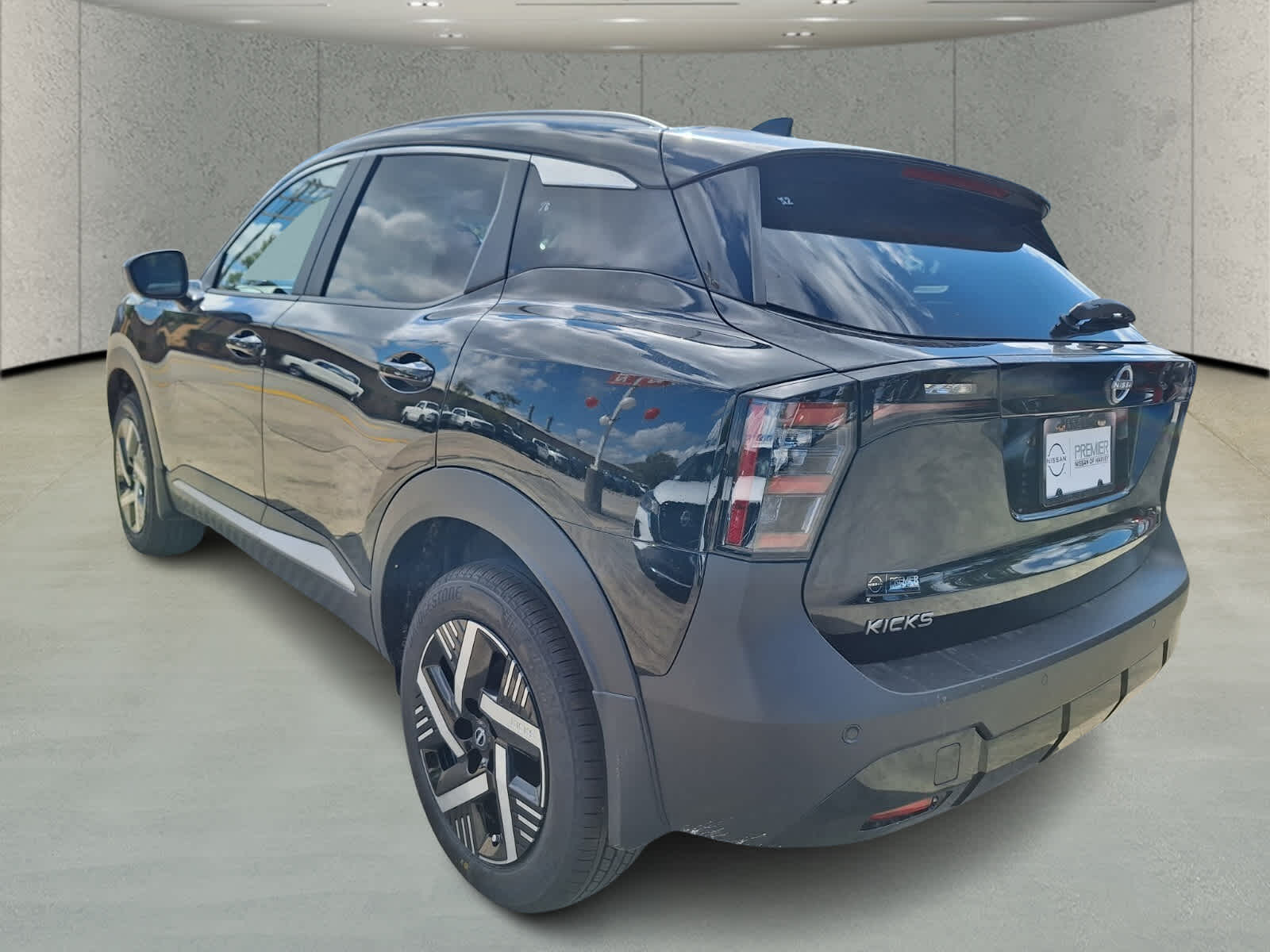 2026 Nissan Kicks SV photo 3