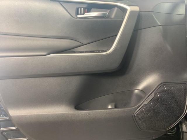2021 Toyota RAV4 XLE photo 22