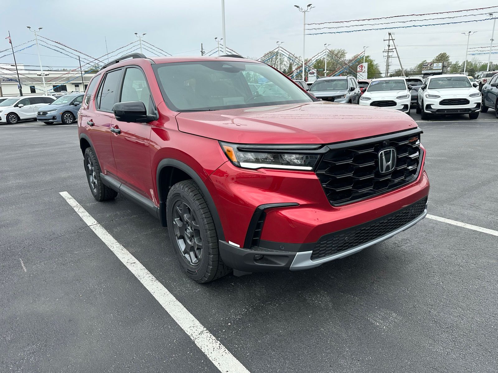 2025 Honda Pilot TrailSport photo 2