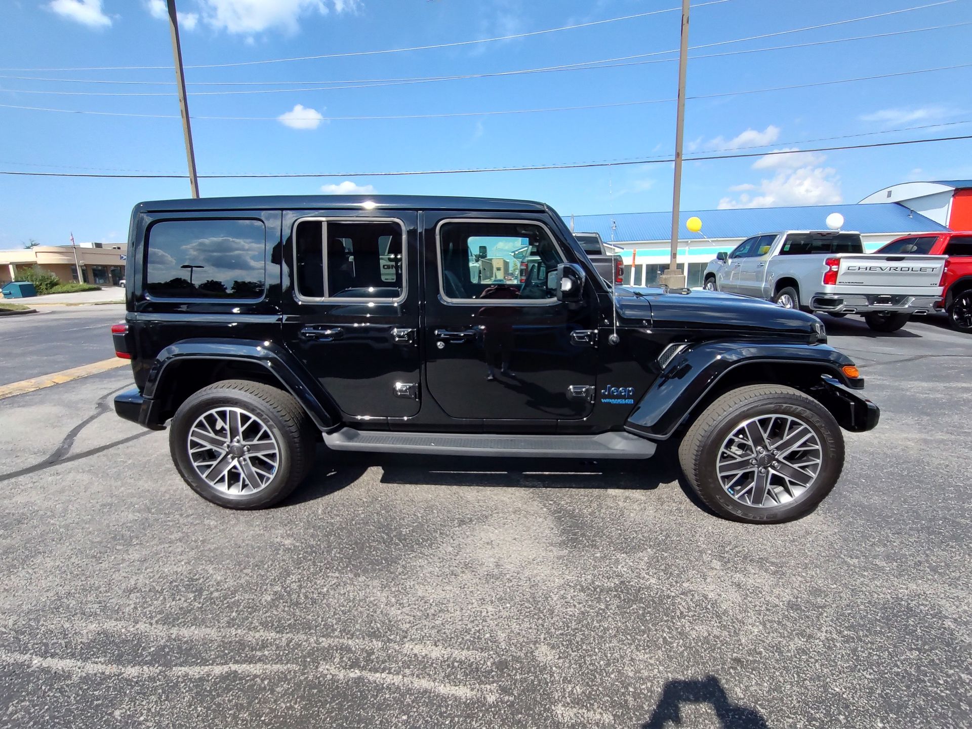 2022 Jeep Wrangler Unlimited Sahara High Altitude 4xe photo 17