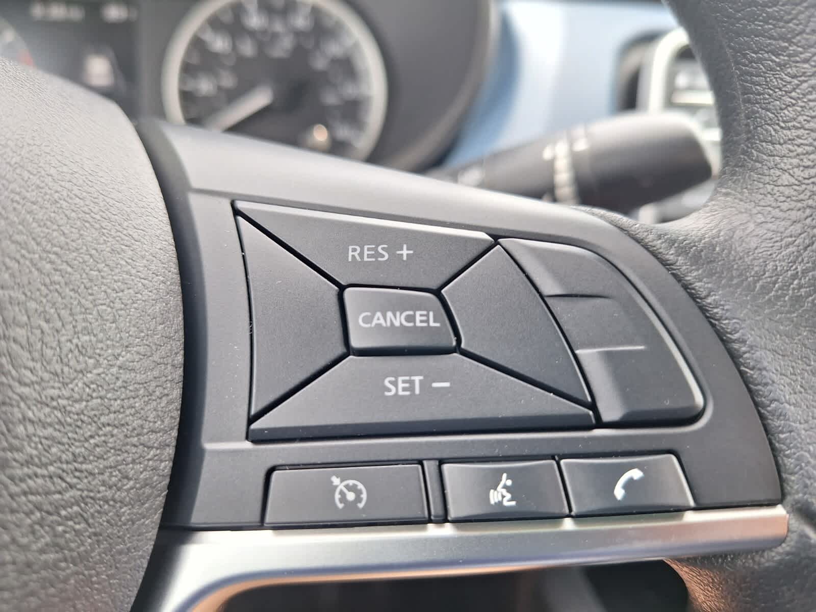 2025 Nissan Versa SV photo 13