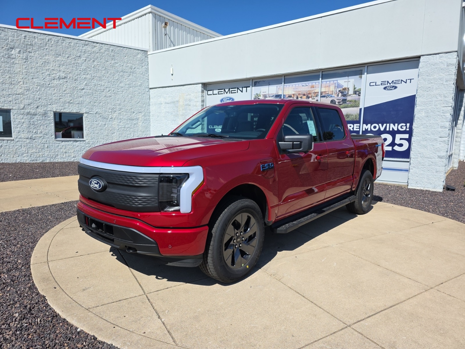 2025 Ford F-150 Lightning Flash's photo
