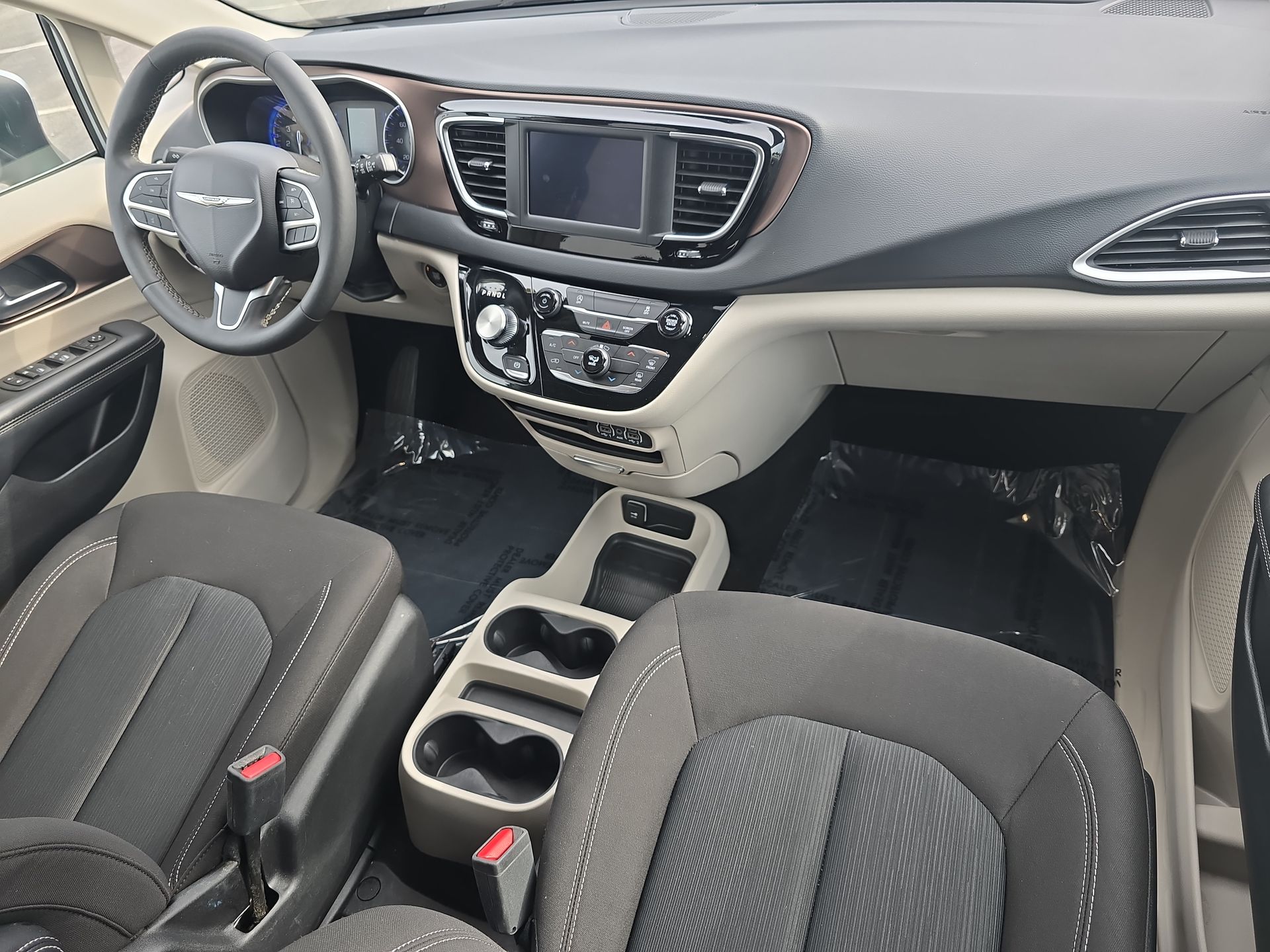 2023 Chrysler Voyager LX photo 51