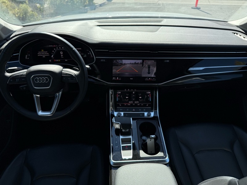 2024 Audi Q7 55 Premium Plus photo 9